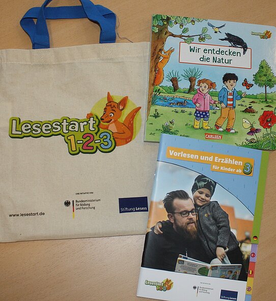 Kostenfreie Lesestart-Sets für Familien mit dreijährigen Kindern