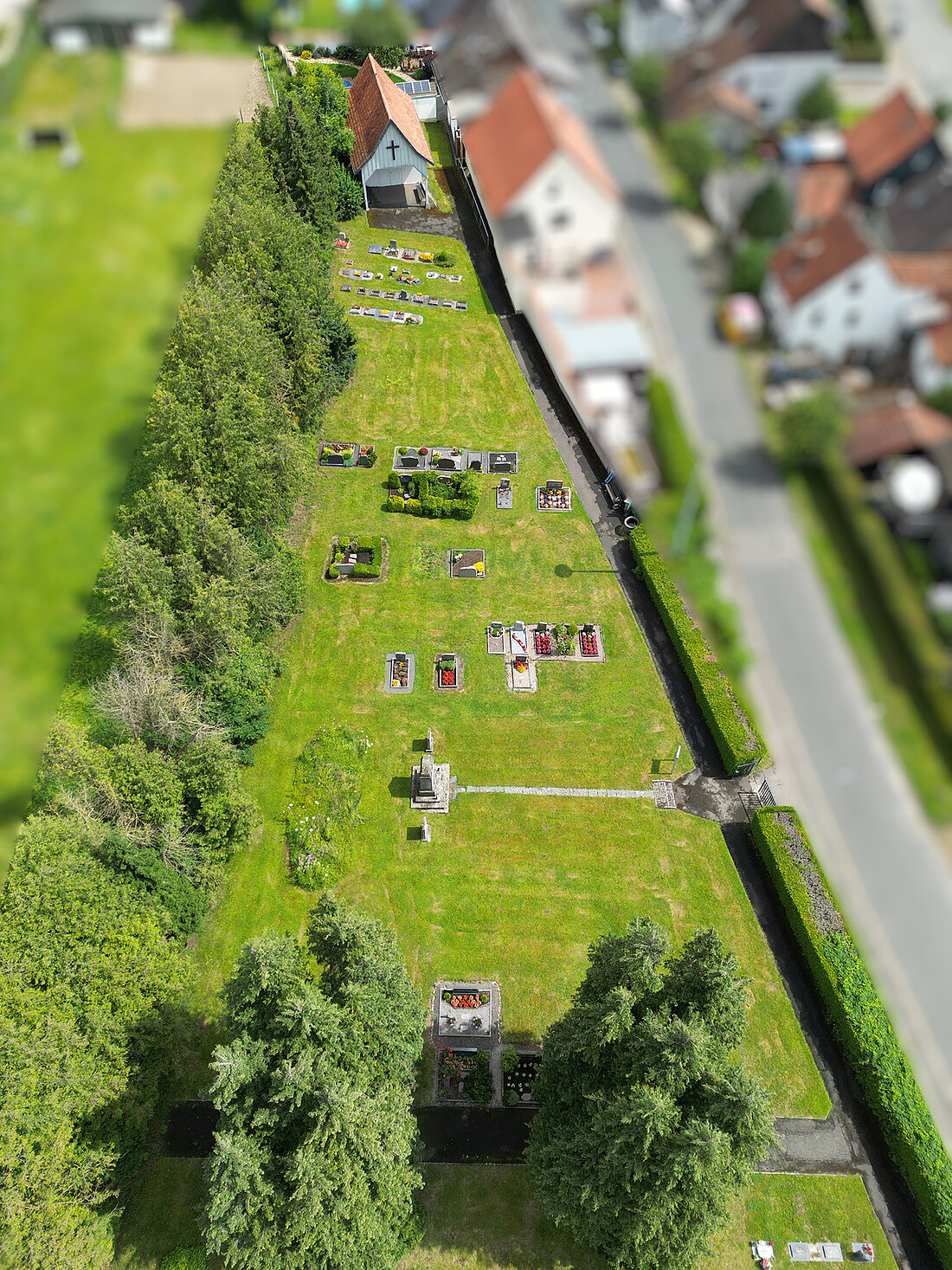Luftbild vom Friedhof in Wispenstein