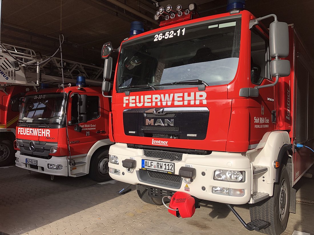 Fahrzeuge der Alfelder Wehr © Matthias Quintel
